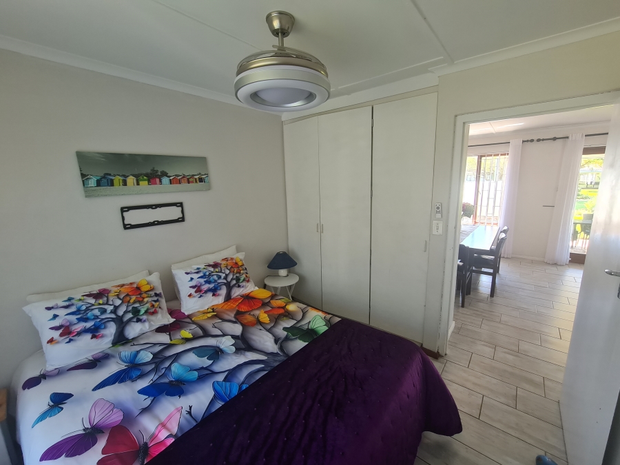 2 Bedroom Property for Sale in Paradise Beach Eastern Cape
